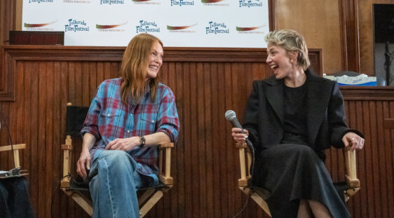 Julianne Moore and Carrie Coon